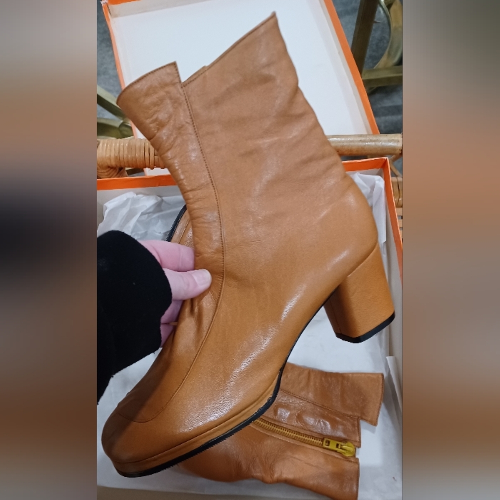 70s Spanish Tan Leather Boots